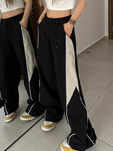 Kontrastierende Jogginghose mit geradem Bein